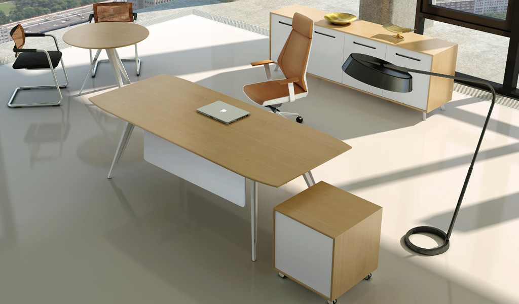 ‘Kross’ 7 Ft. Office Desk In Maple Veneer