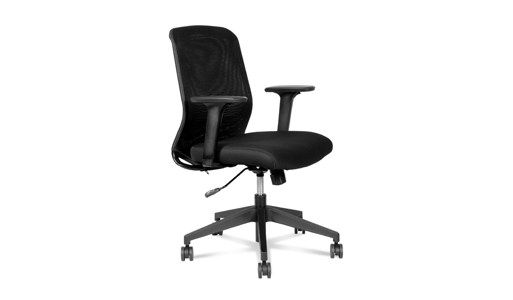 ‘Vich’ Office Chair With Curved Chrome Frame
