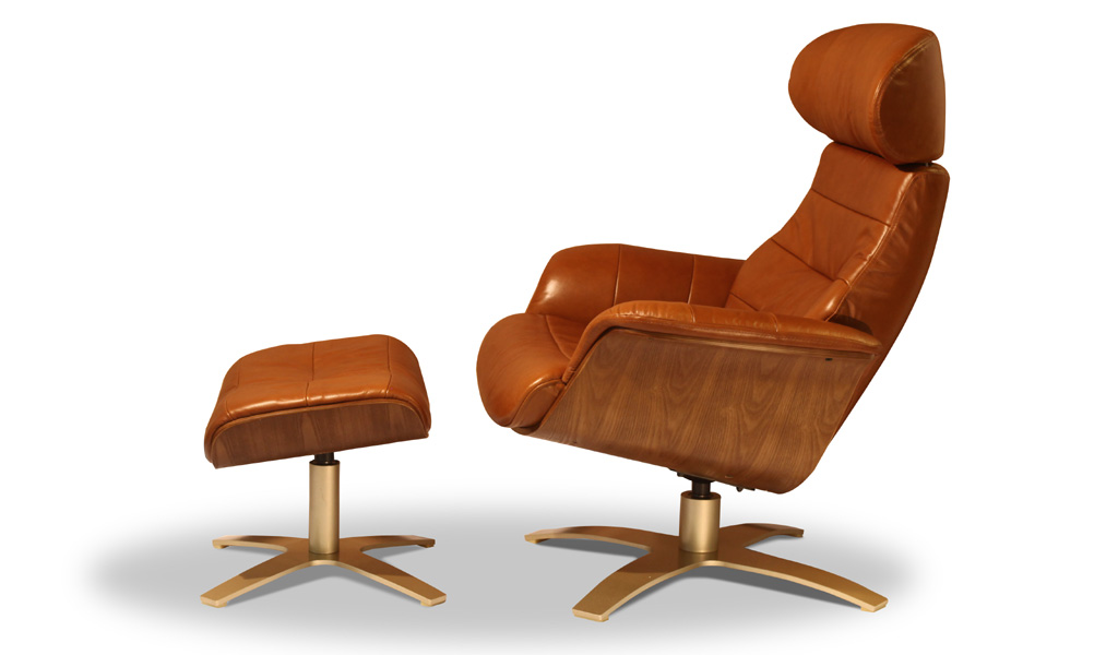 ‘Karma’ Reclining Lounge Chair In Tan Leather